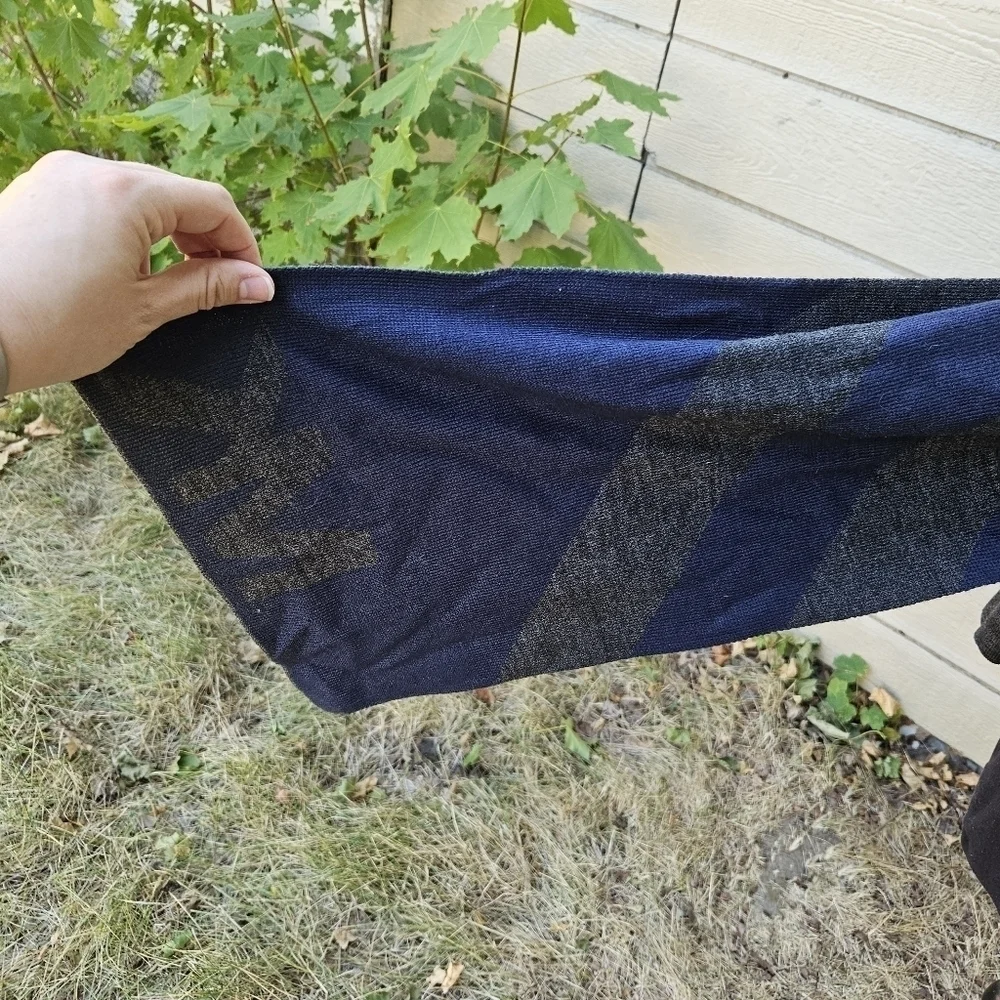 MICHAEL Michael Kors gray and navy scarf with MK logo
